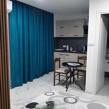 Nikolic 2 Apartment *
